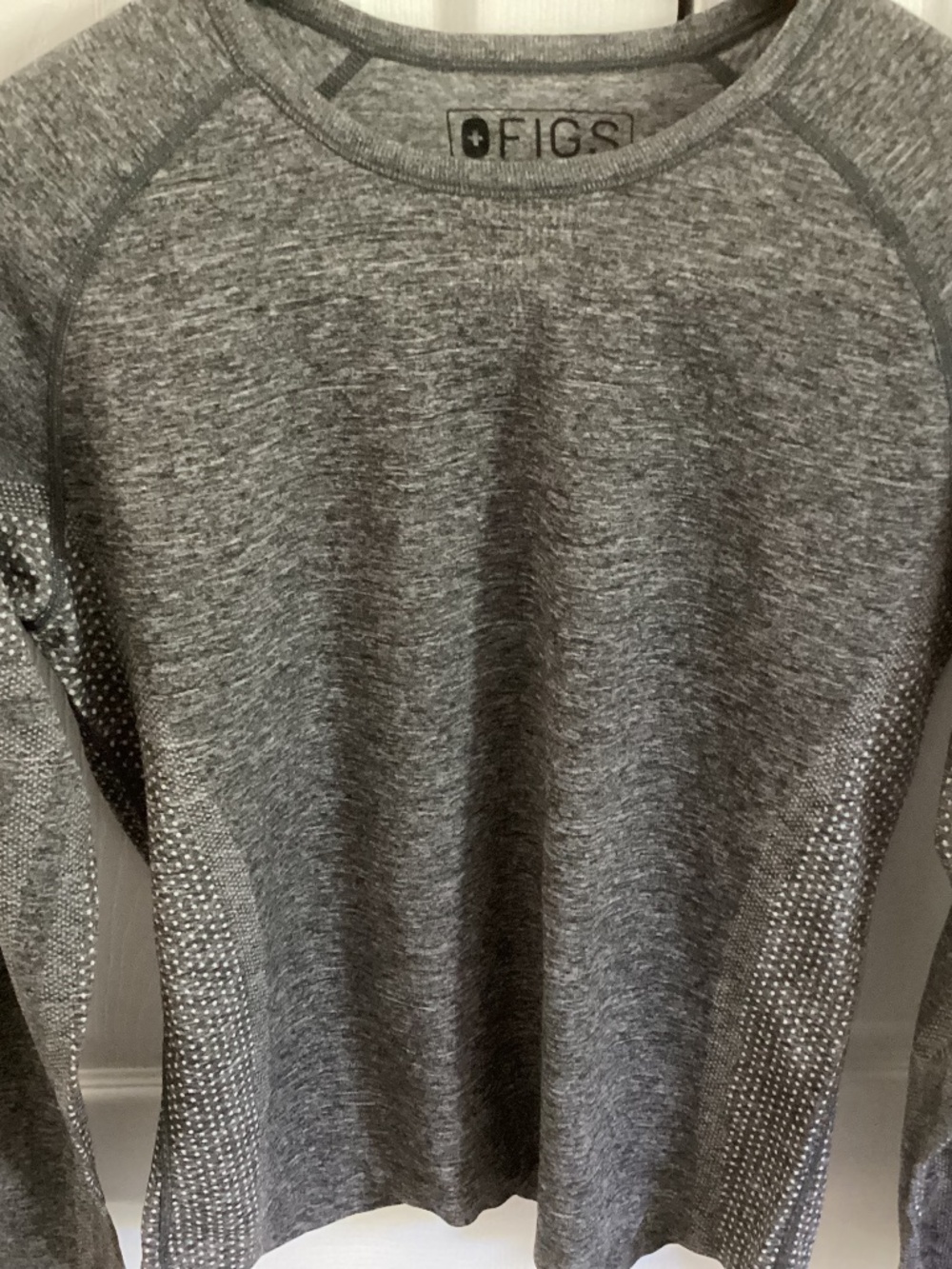 Ladies FIG SALTA SEAMLESS Heather Gray Long Sleeve UnderscrubTop XL
